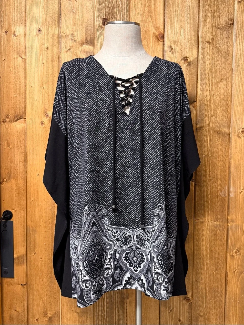 Michael Kors 1X Black White Poncho Style Blouse Tie Front